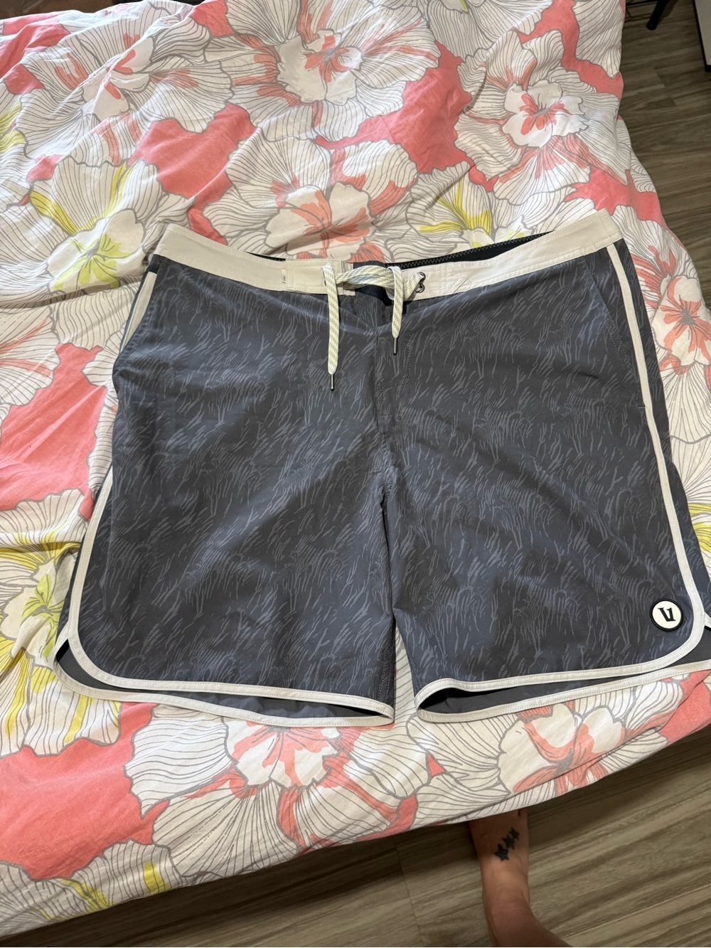 Men's size 36 Gray Vuori Swim/Board Shorts
